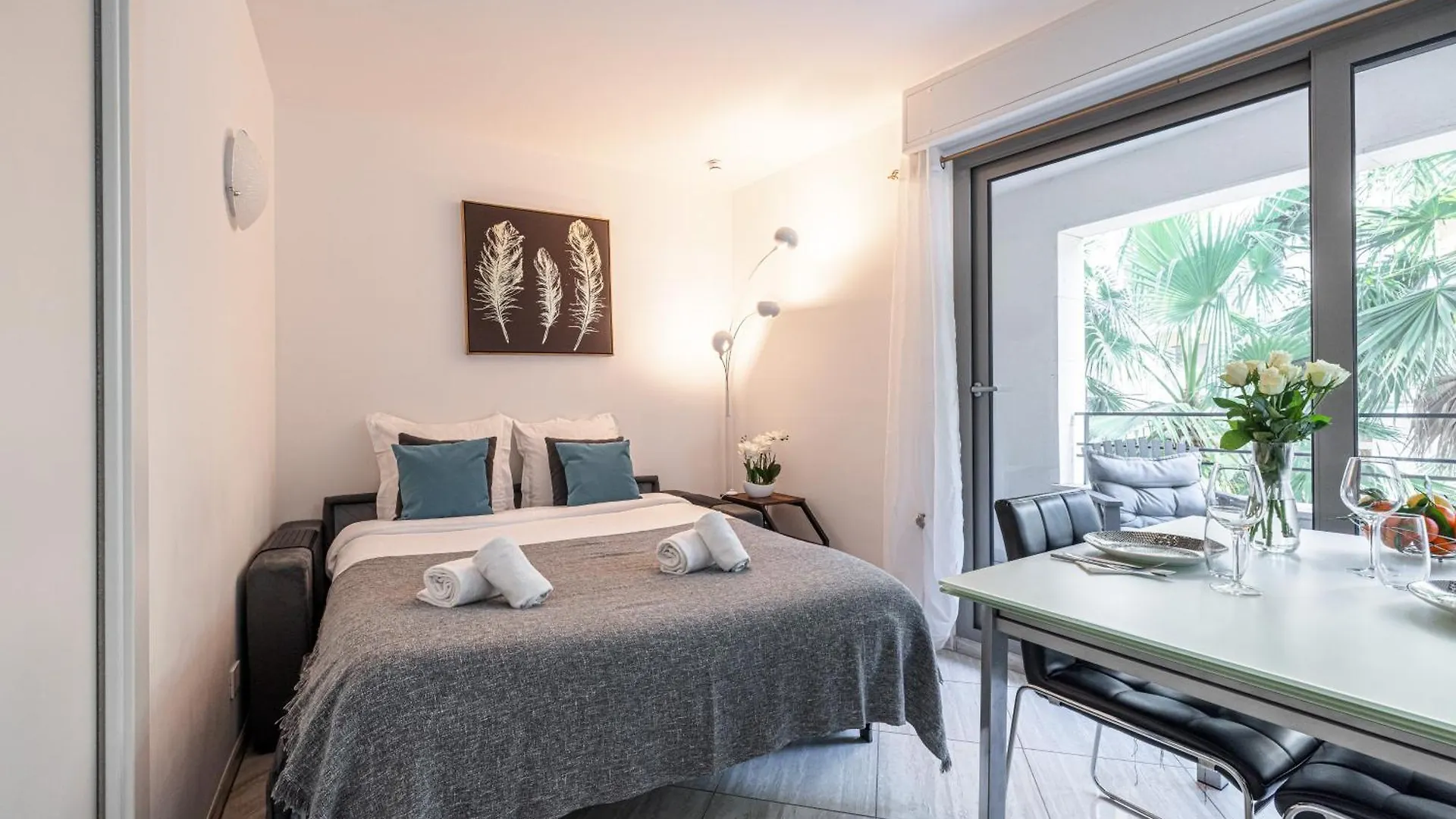 Studio Centre Terrasse Climatisation 50m plage Menton 0*,